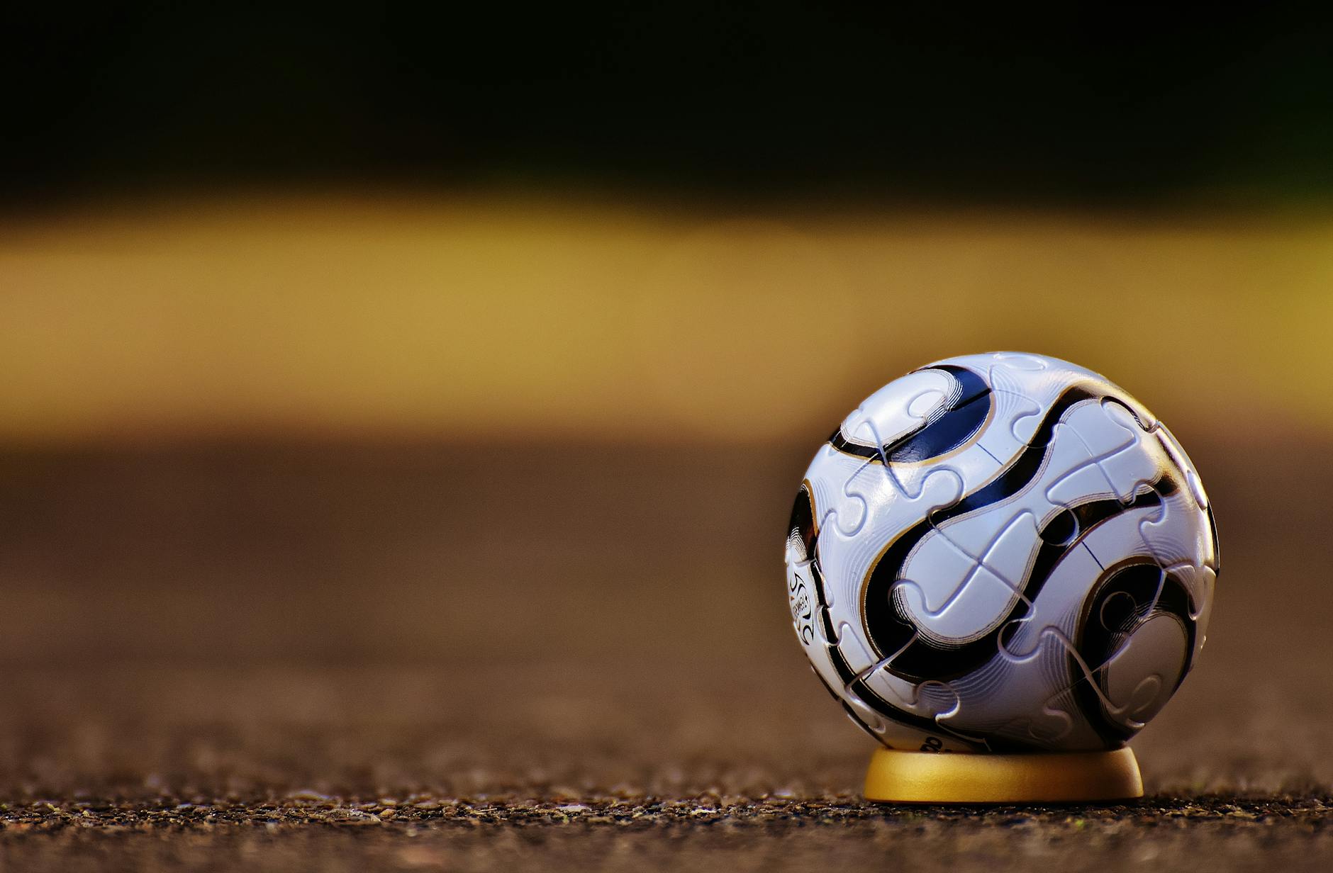 white and black soccer ball selective focus photography